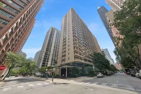 850 N Dewitt Pl #22H, Chicago, IL 60611