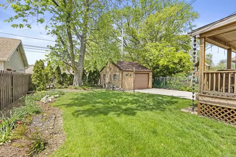 Exterior - Undisclosed, Chicago, IL 60655 photo 6 of 6