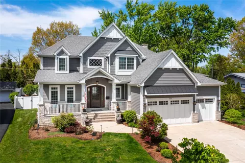 123 Fernwood Dr, Naperville, IL 60540