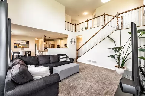 Living - 3080 Wickenden Ave, Elgin, IL 60124 photo 3 of 3