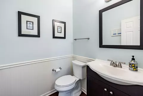 Bath - 3080 Wickenden Ave, Elgin, IL 60124 photo 1 of 5