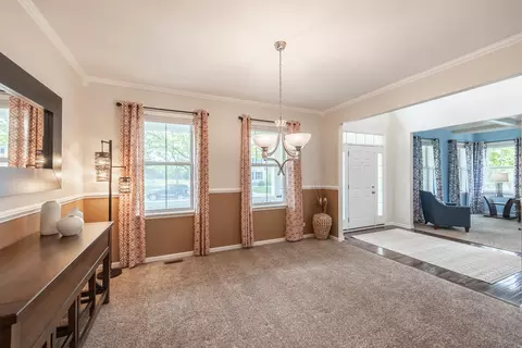 Entry Way - 3080 Wickenden Ave, Elgin, IL 60124 photo 2 of 5