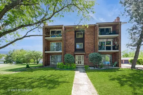 15315 Treetop Dr #1N, Orland Park, IL 60462