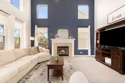 2642 Lundquist Dr, Aurora, IL 60503 photo 6