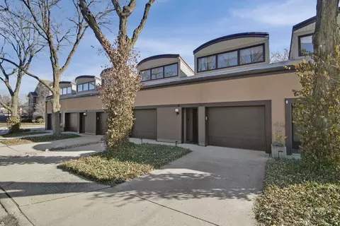 241 E Burlington St #C, Riverside, IL 60546