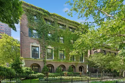 325 W Wellington Ave, Chicago, IL 60657