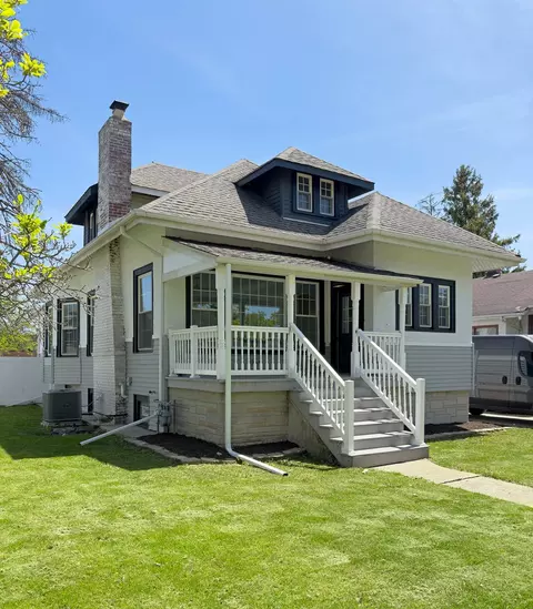 1835 S 6th Ave, Maywood, IL 60153