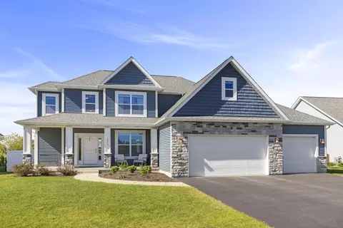 2319 Coventry Cir, Sycamore, IL 60178