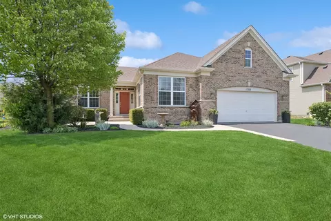 1702 Centennial Dr, Antioch, IL 60002