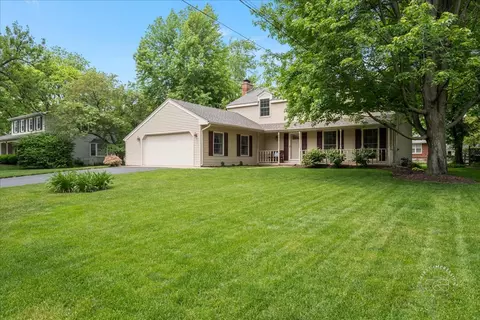505 Waubonsee Trl, Batavia, IL 60510
