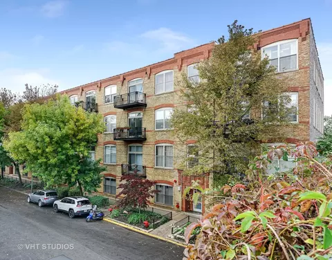 1740 N Maplewood Ave #205, Chicago, IL 60647