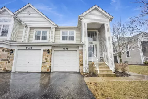 9056 W Heathwood Cir, Niles, IL 60714
