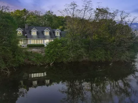 7765 Pine Bluff Rd, Morris, IL 60450