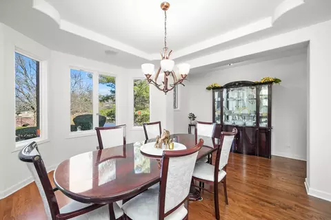 Dining - 9127 W Falling Waters Dr, Burr Ridge, IL 60527 photo 3 of 3