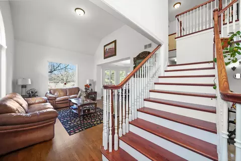 Entry Way - 9127 W Falling Waters Dr, Burr Ridge, IL 60527 photo 2 of 4