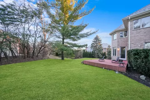 Exterior - 9127 W Falling Waters Dr, Burr Ridge, IL 60527 photo 3 of 6