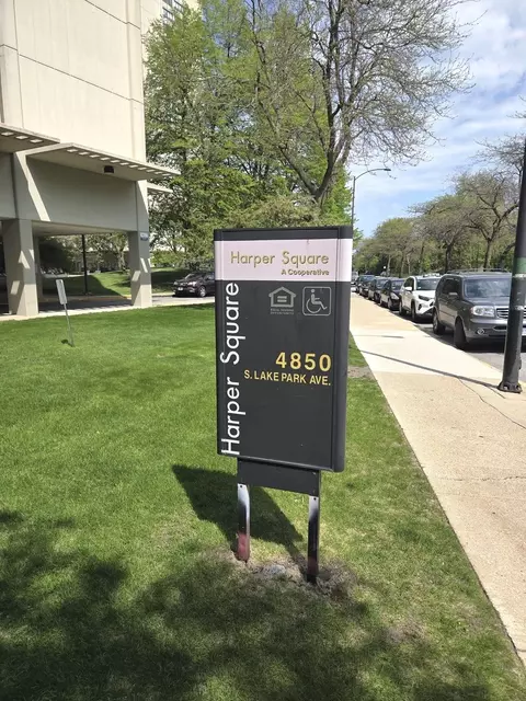 4850 S Lake Park Ave #1504, Chicago, IL 60615