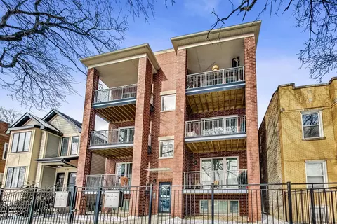 3708 W Cornelia Ave #2E, Chicago, IL 60618