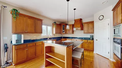 Kitchen - 12118 Red Clover Ct, Plainfield, IL 60585 photo 1 of 3