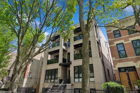 3219 N Seminary Ave #3N, Chicago, IL 60657