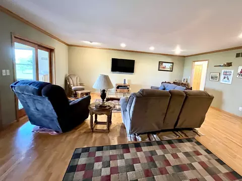 80 N 14th Rd, Lostant, IL 61334 photo 18