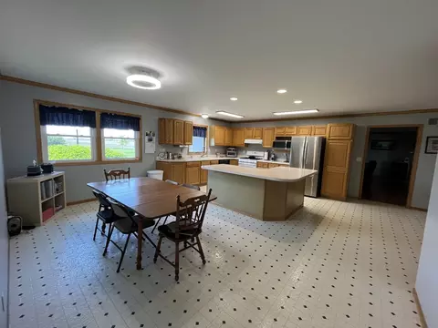 80 N 14th Rd, Lostant, IL 61334 photo 9