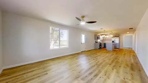 302 N Johnson St, Longview, IL 61852 photo 6
