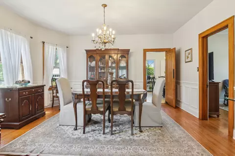 Dining - 738 Augusta Ave, Elgin, IL 60120 photo 1 of 5