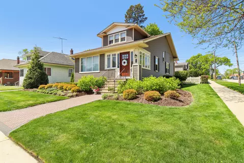 Exterior - 738 Augusta Ave, Elgin, IL 60120 photo 18 of 19
