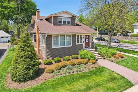 Exterior - 738 Augusta Ave, Elgin, IL 60120 photo 2 of 19