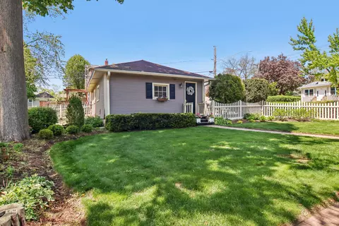 Exterior - 738 Augusta Ave, Elgin, IL 60120 photo 13 of 19