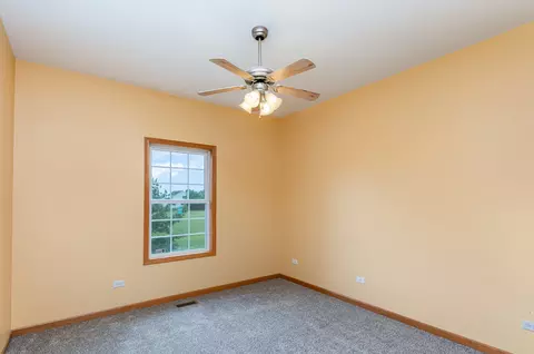 1073 Hawthorne Ave, Beecher, IL 60401 photo 7