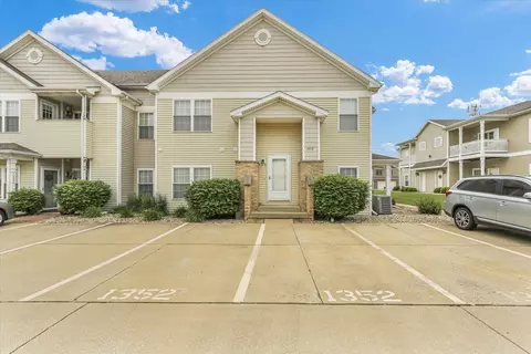 1352 Mariner Way #0, Champaign, IL 61822