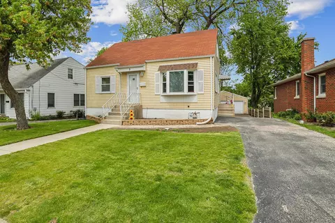 5 Ridge Rd, Lemont, IL 60439