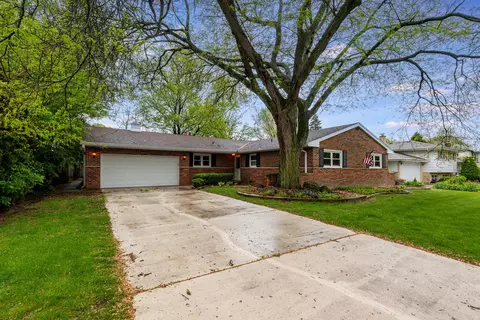 937 Twilight Ln, Wheeling, IL 60090 photo 2