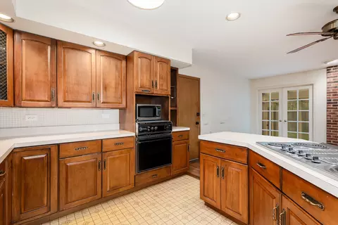 937 Twilight Ln, Wheeling, IL 60090 photo 10