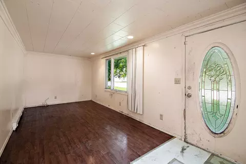 Living - 1990 Patrick Ave, Kankakee, IL 60901 photo 1 of 2