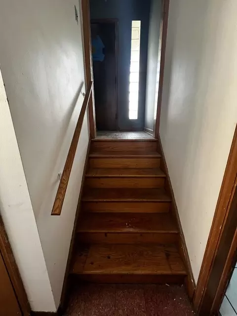 Entry Way - 456 N Wolf Rd, Hillside, IL 60162 photo 1 of 1