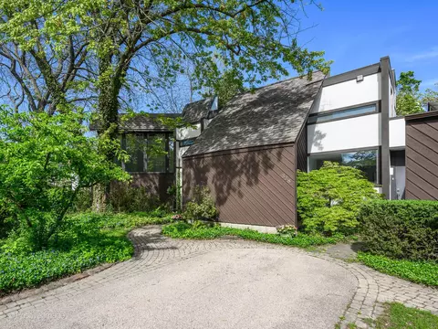 328 14th St, Wilmette, IL 60091