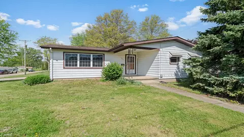 407 S Pleasant Ave, Polo, IL 61064