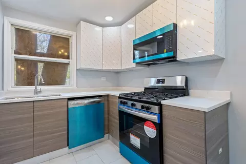 Kitchen - 715 E 105th Pl, Chicago, IL 60628 photo 5 of 6