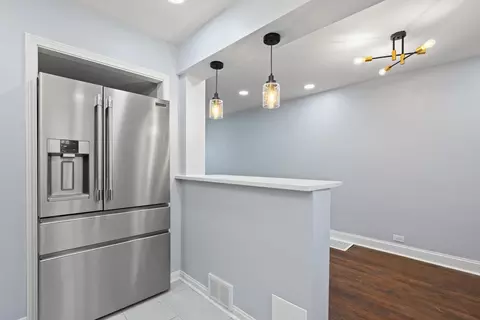 Kitchen - 715 E 105th Pl, Chicago, IL 60628 photo 3 of 6