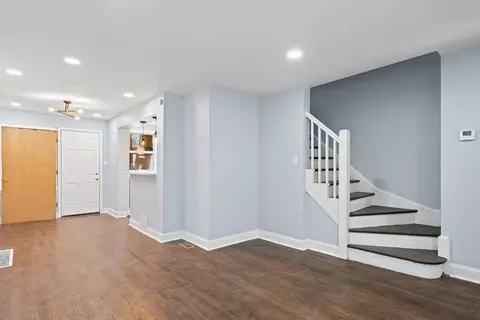 Entry Way - 715 E 105th Pl, Chicago, IL 60628 photo 2 of 3