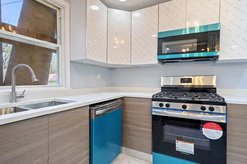 Kitchen - 715 E 105th Pl, Chicago, IL 60628 photo 6 of 6
