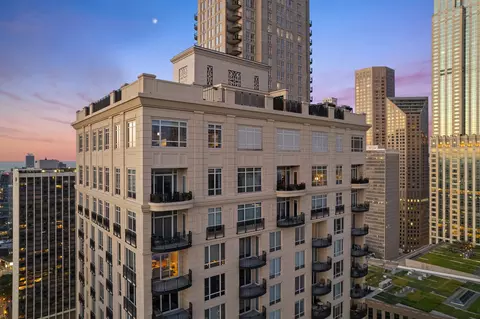 10 E Delaware Pl #34A, Chicago, IL 60611
