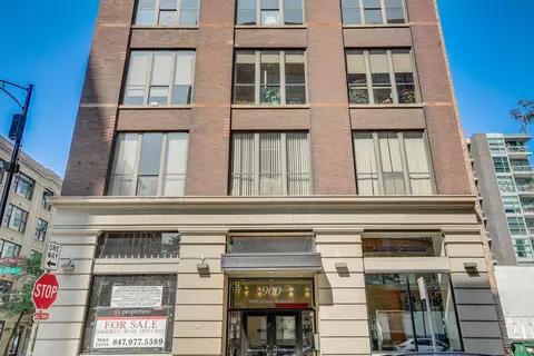 900 W Jackson Blvd #7W, Chicago, IL 60607