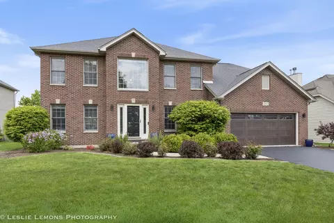 25300 Blakely Dr, Plainfield, IL 60585 photo 4