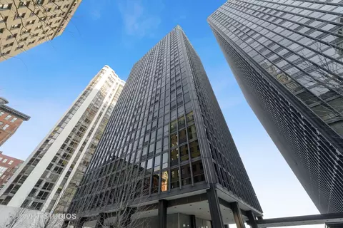 910 N Lake Shore Dr #716, Chicago, IL 60611