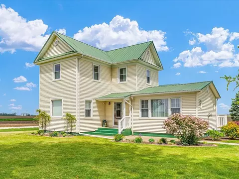 5333 E 2000 Rd N, Fithian, IL 61844 photo 2