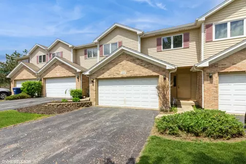 222 Conley Dr, Elburn, IL 60119